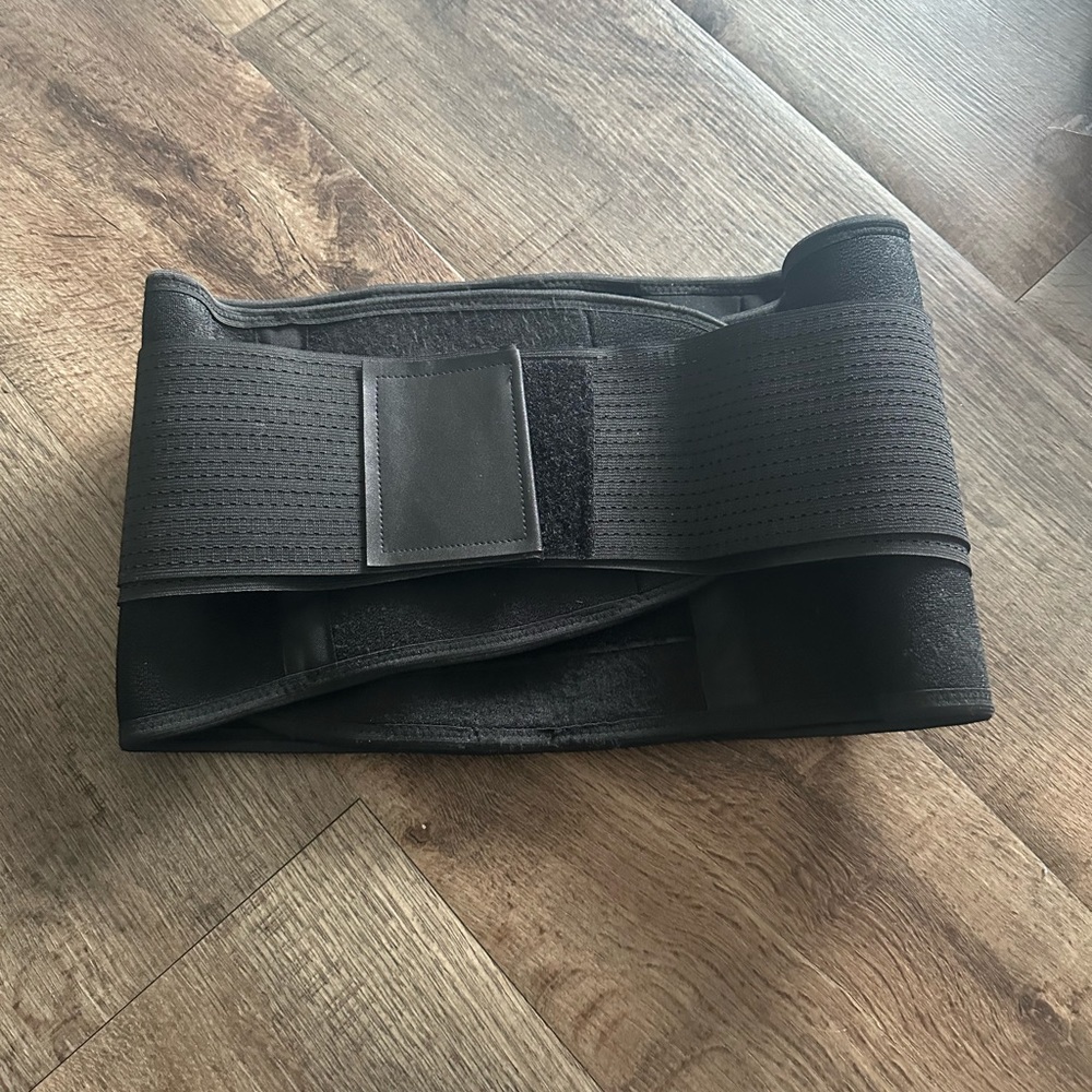 Waist Trainer with Velcro straps